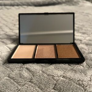 K Voss highlighter palette